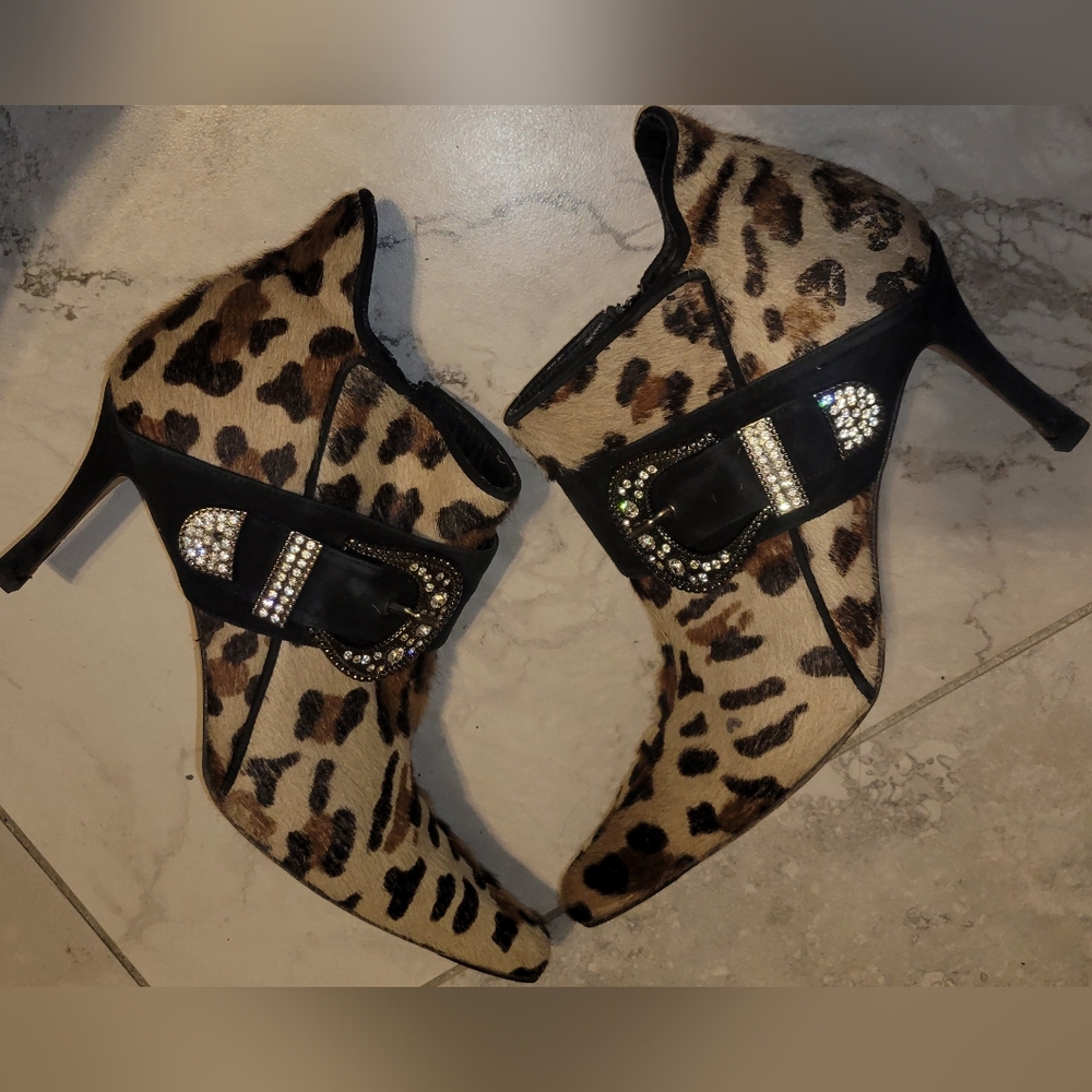 Costa Blanca Calf Hair Leopard Print Rhinestone Buckle Point Toe Bootie‎ Sz 8